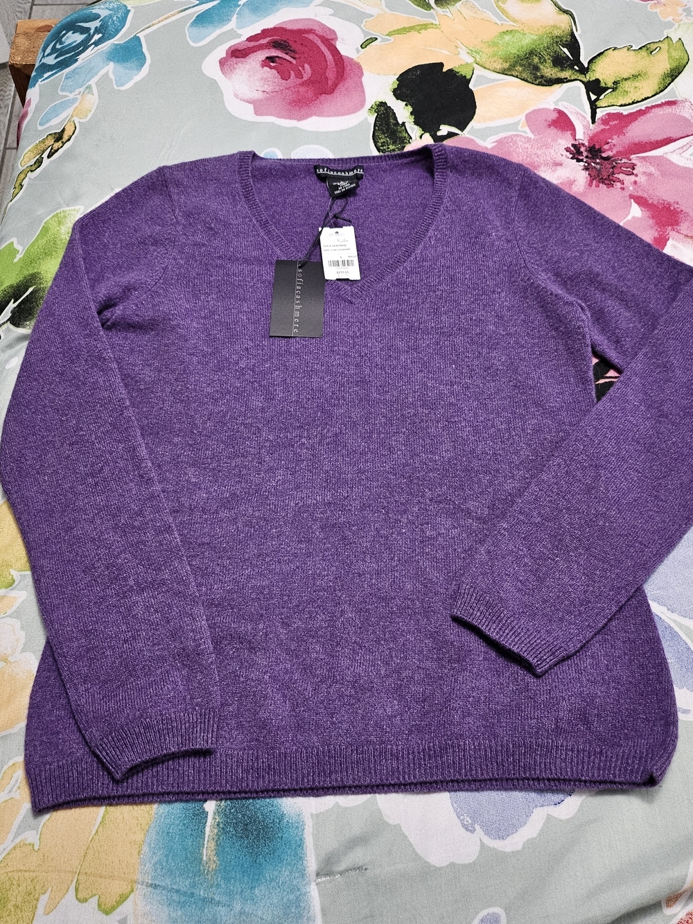 Sofia Cashmere Women's Purple V-Neck Sweater